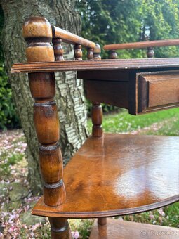 Malý rohový noční stoleček - 4