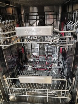 Vestavná myčka Whirlpool 45 cm - 4