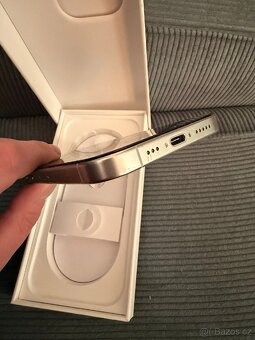 Apple IPhone 16 pro 256 GB , v záruce - 4