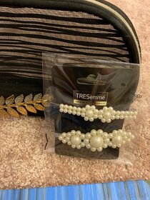 Set věcí - taštička, album, cedule, ozdoby - 4