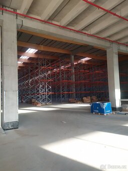 REGÁLY - NĚMECKO - MONTÉŘI - 4