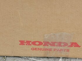 Honda Civic řada fk práh pravá strana 9G - 4