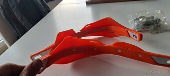 Nové blastry Acerbis. 399 kc - 4