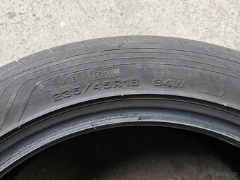 235/45 R18 sada letních pneu - 4