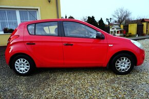 HYUNDAI i20 2011 1,2 57kw AC - 4
