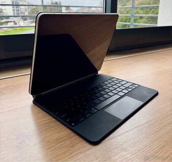 iPad Pro M1, 1TB (16gb RAM) + Cellular + Magic Keyboard - 4