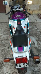 Yamaha FZR1000 - 4