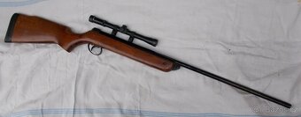 Anglická vzduchovka BSA Meteor s optikou 4x20. - 4