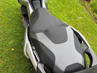 Honda adv 350 - 4