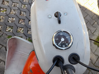 JAWA 20 - 4