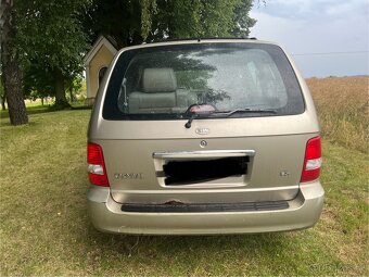 Kia Carnival - 4