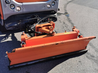 Prodám sklápěč KIEFER 1152 EURO 6 4x4 S3 zimní údržba - 4