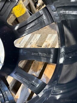 Originál BMW M X5 kola 20 +zimní pneu - 4