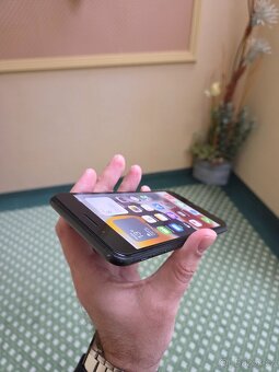 iPhone 7 plus 128gb black, 77% baterie - 4