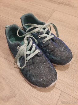 Boty různé velikosti - 4