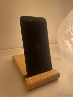 Iphone SE 2020 64GB krásný - 4
