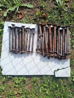 Prodám Vratové šrouby - 4