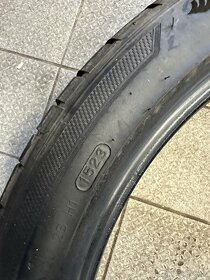 245/40r21 Letní pneumatiky - 4