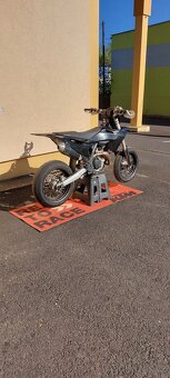 Supermoto KTM smr 450 - 4