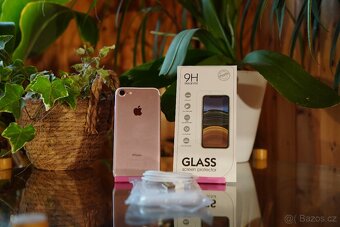 iPhone 7 32GB růžový (3) - 4