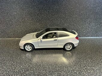 Mercedes Benz C-Class Sportcoupe CL203 1:18 - 4