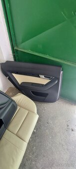 Sedacky Audi A6 - 4