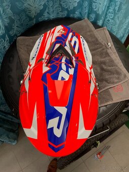 MX helma Scorpion - 4