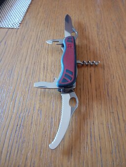 Victorinox - 4