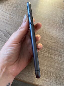 iPhone 11 64GB - 4