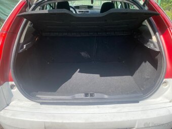 Citroen C4 1.6hdi-na opravu či díly - 4