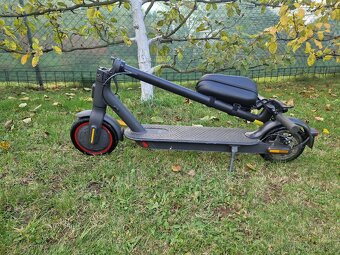 Elektrická koloběžka Xiaomi mi scooter pro 2 nová baterie - 4