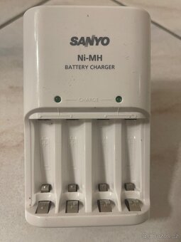 Nabíječky AA/AAA baterií. - 4