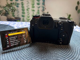 Panasonic lumix g9, TOP stav - 4