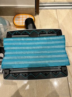 Tyčový vysavač Philips 8000 Series Aqua Plus - 4