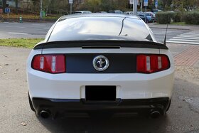 FORD MUSTANG GT COUPE 5.0 V8 307kW MANUÁL - 4