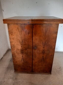 Starožitný skříňový šicí šlapací stroj Bobbin - 4