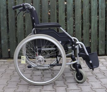021-Mechanický invalidní vozík Meyra - 4
