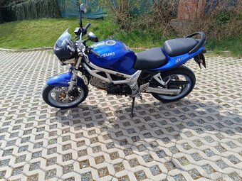 Motorka Suzuki SV650 - 4