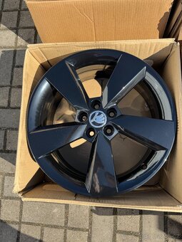 ORIGINÁL Alu Škoda Camelot R17, 5x100 - TOP STAV - 4