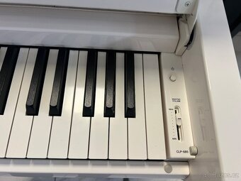 Digitální piano Yamaha CLP 685 se zárukou, doprava zdarma. - 4