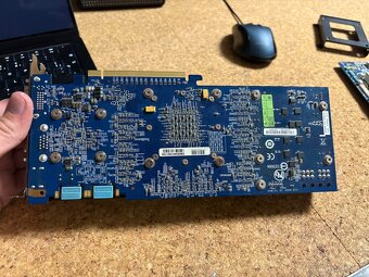 GeForce GTX 275 - 4