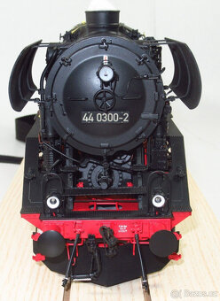 Rozchod 1 AT - 11122 NEM - 44 0300-2 OLEJ - Parní lokomotiva - 4