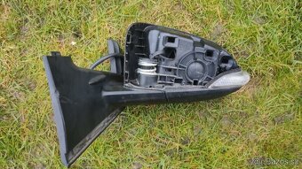 Ruzne veci Toyota, KIA, Mercedes - zrcadlo, listy, absorber - 4