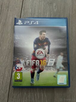 Playstation 4 Slim + Fifa - 4