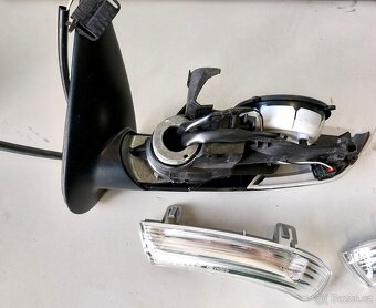 ND Škoda Pouzdro zrcátka + Lišta masky atd. - 4