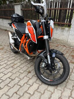 KTM Duke 690 - 4