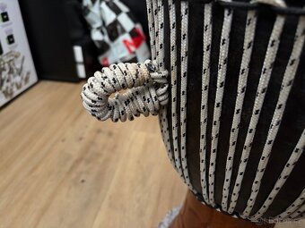 Ručně vyráběný buben djembe 50cm - 4
