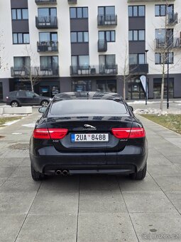 Jaguar XE - 4