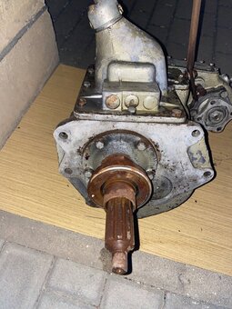 Převodovka ARO - 4