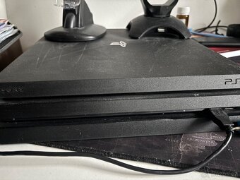PS 4 pro 1T - 4